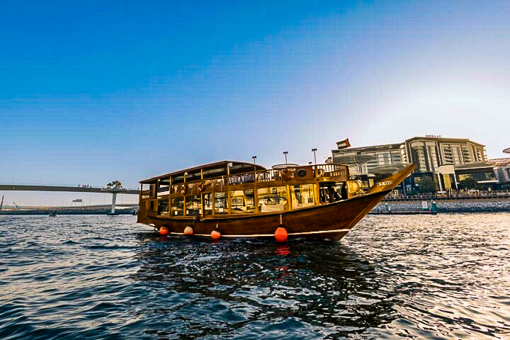 Dhow Dubai Marina Cruise + Dinner