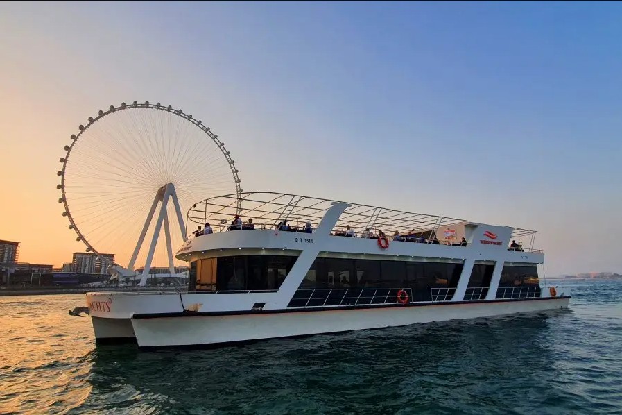 Sunset & Dinner Cruise Dubai 90minutes
